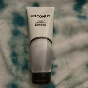 Bath & Body Works Coconut 24 hour moisture cream